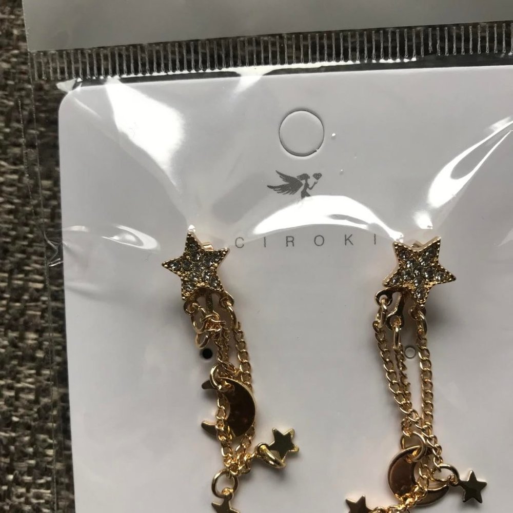 Brand new yellow metal earrings